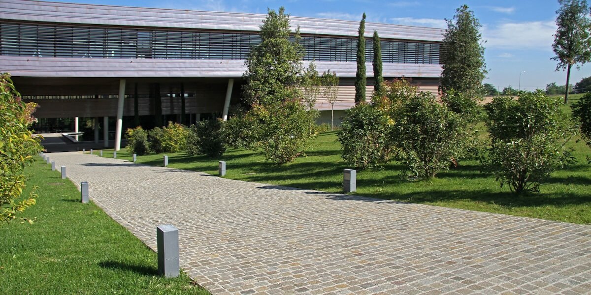 The CostEffective Solution Driveway Pavers vs Traditional Concrete